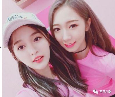 娱乐吃瓜女配变成女生,她如何华丽转身？